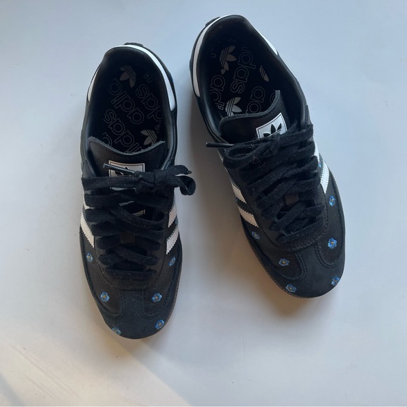 Adidas SAMBA OG Embroidered Flowers | US 5.5 (women's) - Picture 7 of 8